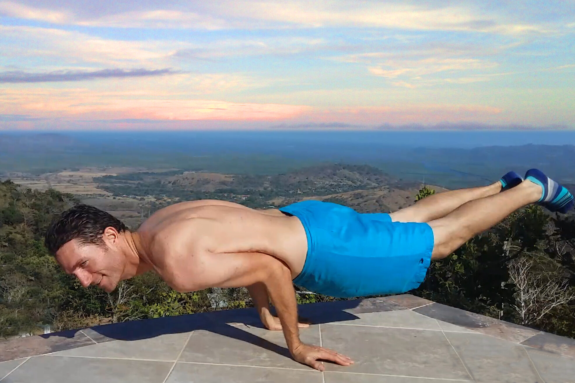 Vida Lotus Guru Michael Ducharme Mayurasana